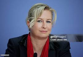 Peggy Stein's Instagram, Twitter & Facebook