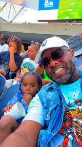 Ross Epps's Instagram, Twitter & Facebook