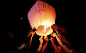 Chap goh mei is also often regarded as the last day that families can toss yee sang together, with the auspicious act surprisingly though, chap goh mei is not only a hokkien celebration as some people are led to believe, as the peranakan community, or baba nyonya, also celebrate the day with full gusto. Fakta Menarik Di Sebalik Perayaan Chap Goh Mei Free Malaysia Today Fmt