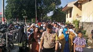 Hal ini karena adanya subsidi silang antara siswa yang mampu dan kurang mampu. Daftar 5 Smp Swasta Terbaik Di Jakarta Pusat