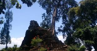 Satu hari kalender terdiri dari satu siklus waktu siang dan malam. Candi Lor Berwisata Sambil Menikmati Keeksotisan Peninggalan Jaman Sejarah Tempat Me