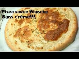 Pizza Sauce Blanche Sans Creme Avec Une Pate Reussie White Sauce Pizza Without Cream Youtube En 2020 Sauce Blanche Alimentation Cuisine