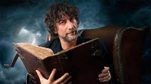 Coraline y la puerta secreta fue dirigida por henry selick y basada en el libro homónimo de neil gaiman. Neil Gaiman Autor De Coraline Babelio