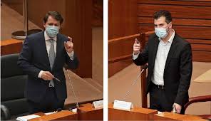 Ortega smith reclama un adelanto electoral en murcia en un acto de vox con banderas ultras e insultos homófobos. La Mocion De Censura Sobrevuela El Debate Manueco Tudanca Noticias Diario De Avila