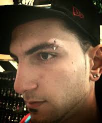 Bijoux de corps homme en promotion sur shein. 1001 Idees Piercing Arcade Homme 41 Exemples Pour Vous Aiguiller