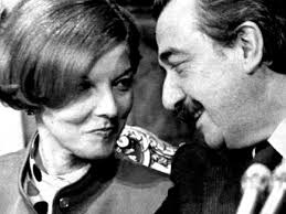 El abrazo de Alfonsín e Isabel que fue clave en la consolidación de la  democracia en su crítico primer año de vida