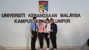 Penuntut dari pusat pengajian sains farmasi, abdulkader ahmad bawadikji, 32, turut berkongsi pengalamannya belajar loghat utara sejak melanjutkan pelajaran di usm enam tahun lalu. Pusat Pengajian Sains Farmasi Usm Sakk Kal
