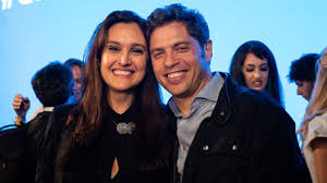 Las noticias de última hora, verídicas y sin censuras de axel kicillof. Noticias Vacunacion Vip Quien Es La Esposa De Kicillof Que Ofrecio La Vacuna A Sarlo