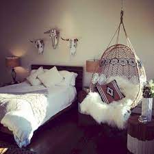 57 Adorable Bohemian Style Bedroom Decor Inspirations Https Www Futuristarchitecture Com 26691 Bohemian Style Bedro Feminine Bedroom Bedroom Themes Girl Room