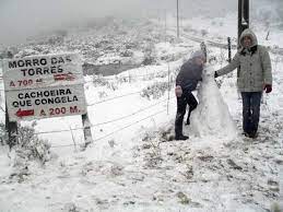 São joaquim é um município de santa catarina, e mais uma localizada no sul do país que foi atingida por neve. Voce Sabe Por Que Ocorre Neve No Brasil Oficina De Textos Comunitexto