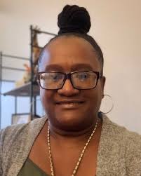 Lenore Strickland's Instagram, Twitter & Facebook