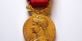 Economisez votre temps en nous laissant faire les recherches. La Medaille Du Travail Pour Qui Pourquoi Comment