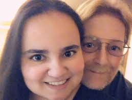 Kisah Wanita yang Jatuh Cinta dengan Sahabat Ayahnya, Hingga Tega  Tinggalkan Suami