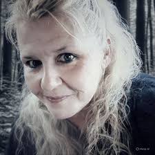 How does Pensacola Beach compare to the beaches at Destin? Is it as pretty?