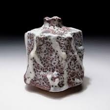 Square vases are elegant accents for your event's décor. Vases Character Marks