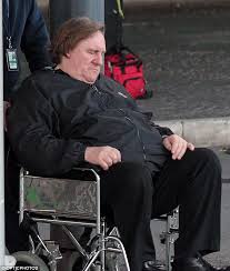 Enfant terrible, il passe la plupart de son temps dans la rue au point de quitter l'école à l'âge de 13 ans. Adieu France Gerard Depardieu Lands In Rome After Renouncing French Citizenship Daily Mail Online