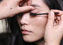 How to make big prominent eyes look smaller (makeup for beginners) this video contains makeup tips for prominent eyes. These Makeup Mistakes Are Really Making Your Eyes Look Smaller Site Name Her World Singapore