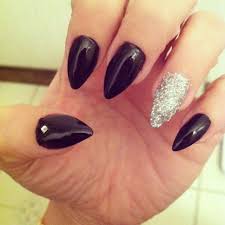 Pointy Black Acrylic Nail Ideas Black And Silver Stiletto Nails Black Acrylic Nail Designs Acrylic Nail Designs Nails