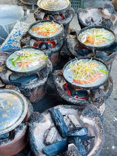 Bánh xèo Phú Yên – Đặc sản tôm mực giòn thơm của xứ Nẫu