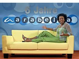 She grew up in vienna with her grandmother after her mother hannelore (a german theater actress) and her father sammy. 90er Wahnsinn Briefbombe Und Bauer Sucht Frau Arabella Kiesbauer Wird 50