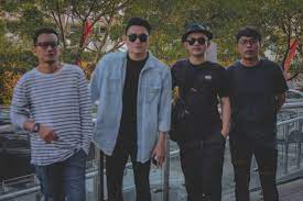Lirik Dan Chord Lagu Memikirkan Dia Seventeen