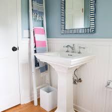 Apron front may be curved or straight. Beautiful Bathrooms With Stylish Pedestal Sinks