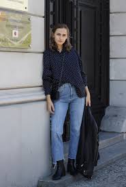 I have very wide feet and very high arches, so i like a chunky. How To Wear Chelsea Boots 21 Perfect Outfit Ideas Stylecaster