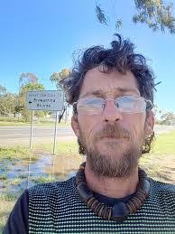 Sarah Hooke's Instagram, Twitter & Facebook