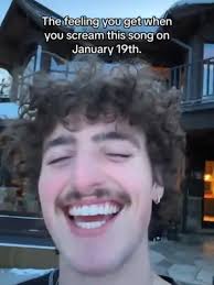 Benson Aksoy First Dates Vox