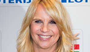 Prețuri, tarife, apeluri și expediere sms. Linda De Mol Forum Das Wochenmagazin
