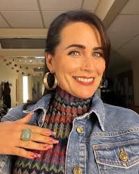 𝐏𝐨𝐥𝐢𝐬𝐡𝐞𝐝 𝐛𝐲 𝐀𝐦𝐛𝐞𝐫 𝐒𝐭𝐮𝐝𝐞𝐫