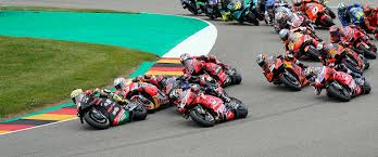Moto3 motorcycle racer dies after crash at italian grand prix qualifying. Dinrahvw3zoydm