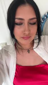 Alyssa Field (@alyssaisntfunny)