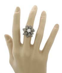 If you don't see your size here, please visit a store to order your ring. Modern Estate Levian 14k White Gold 2 15ctw Chocolate White Diamond Fl Collectors1946 Com