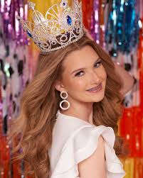 Showcasing our reigning National Sr. Ambassador Kamara Johnson!!