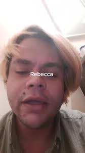 Divertido grito por Rebecca