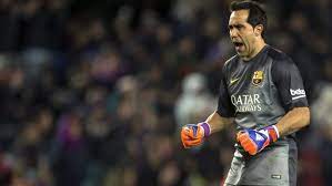 El portero alemán del barcelona, marc andré ter stegen, batió una marca que claudio bravo fue el último en. Claudio Bravo Fc Barcelona Best Saves 2014 15 Hd Youtube