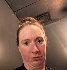 the dudes who comment that I'm ugly always have profile pics that look like  this it's so cute!