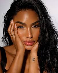 To be irreplaceable, you must be different ♠️