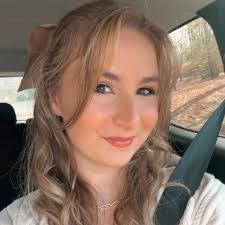 Alyssa Cain's Instagram, Twitter & Facebook