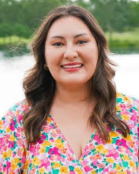 Beth Cortez's Instagram, Twitter & Facebook