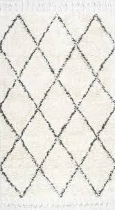 Black And White Mid Century Modern Rug The Mid Century Modern Decor On A Budget That S Perfect For Your Dorm Room Rugs Decor Home