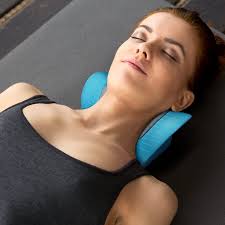 RESTCLOUD Comfortable Neck Stretcher for Neck Pain Relief, Neck and  Shoulder Relaxer Cervical Neck Traction Device for TMJ Pain Relief and  Muscle Relax, Cervical Spine Alignment Chiropractic Pillow : Buy Online at