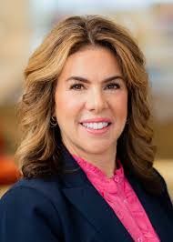 Jennifer Court's Instagram, Twitter & Facebook