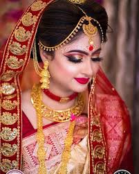 Gorgeous makeup from a traditional indian wedding the bold colors. 580 Bengali Brides Ideas Bengali Bride Bride Bengali Wedding