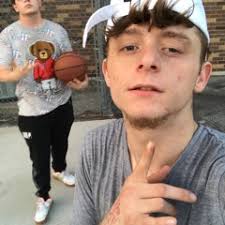 Stream Dee wayne music