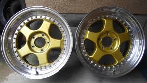 oz racing ペガソになります サイズは総幅約240 オフセット 28 実測 裏リムからハブ当り面まで147 になります ケーニッヒテスタロッサに使用していたホイールです つきましては 画像でお分かりになると思いますが センターロック用ですので ナットホールが
