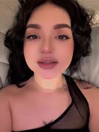 Bella Rowe Cranleigh