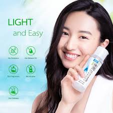 It's just like water! No sticky feeling, no oily texture. Easily pat it  onto your face for mochi-mochi skin!