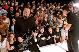 Papa Roach Guitarist Shows How Musicians Play 'Last Resort' Wrong
